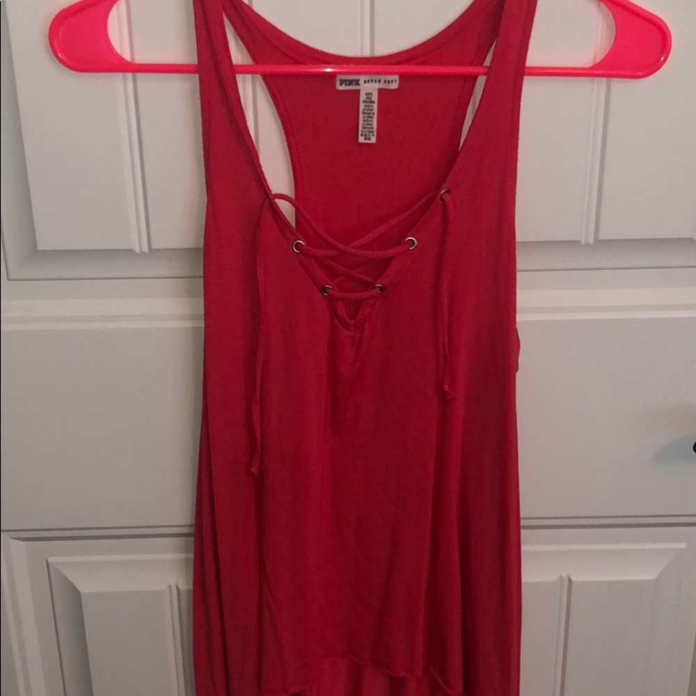 Set of two tank tops!